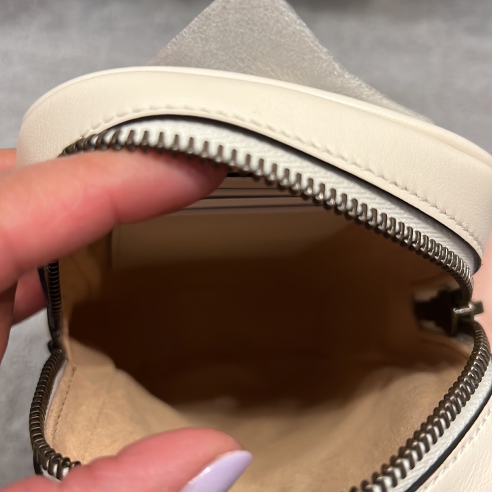 Gucci - Picture 3 of 6